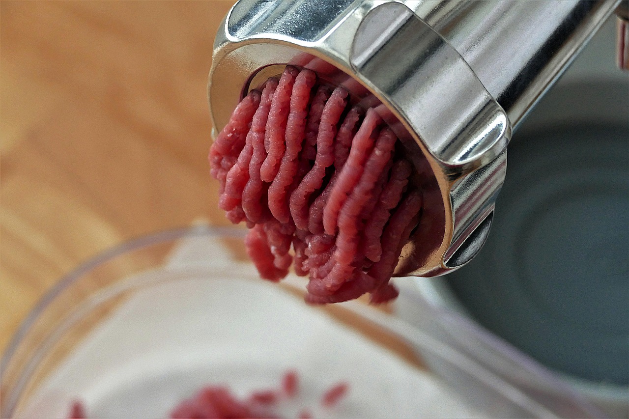 4 benefits of using a meat grinder